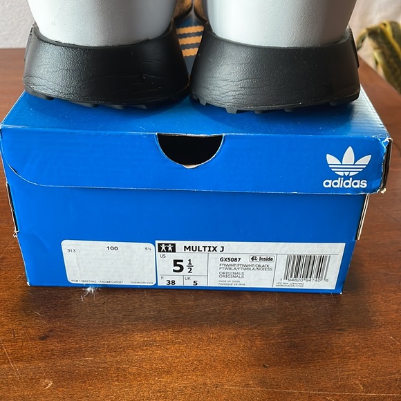 Adidas sneakers worn once - Picture 2 of 5